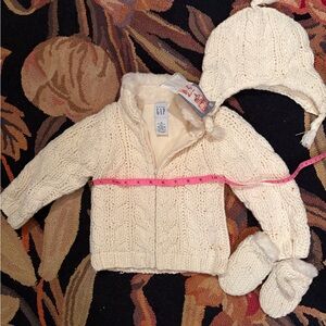 GAP Ivory Cable Knit Baby Ensemble